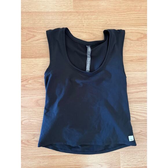 SOLD Vuori Halo Essentials Scoop Tank Sz Medium - Picture 3 of 3